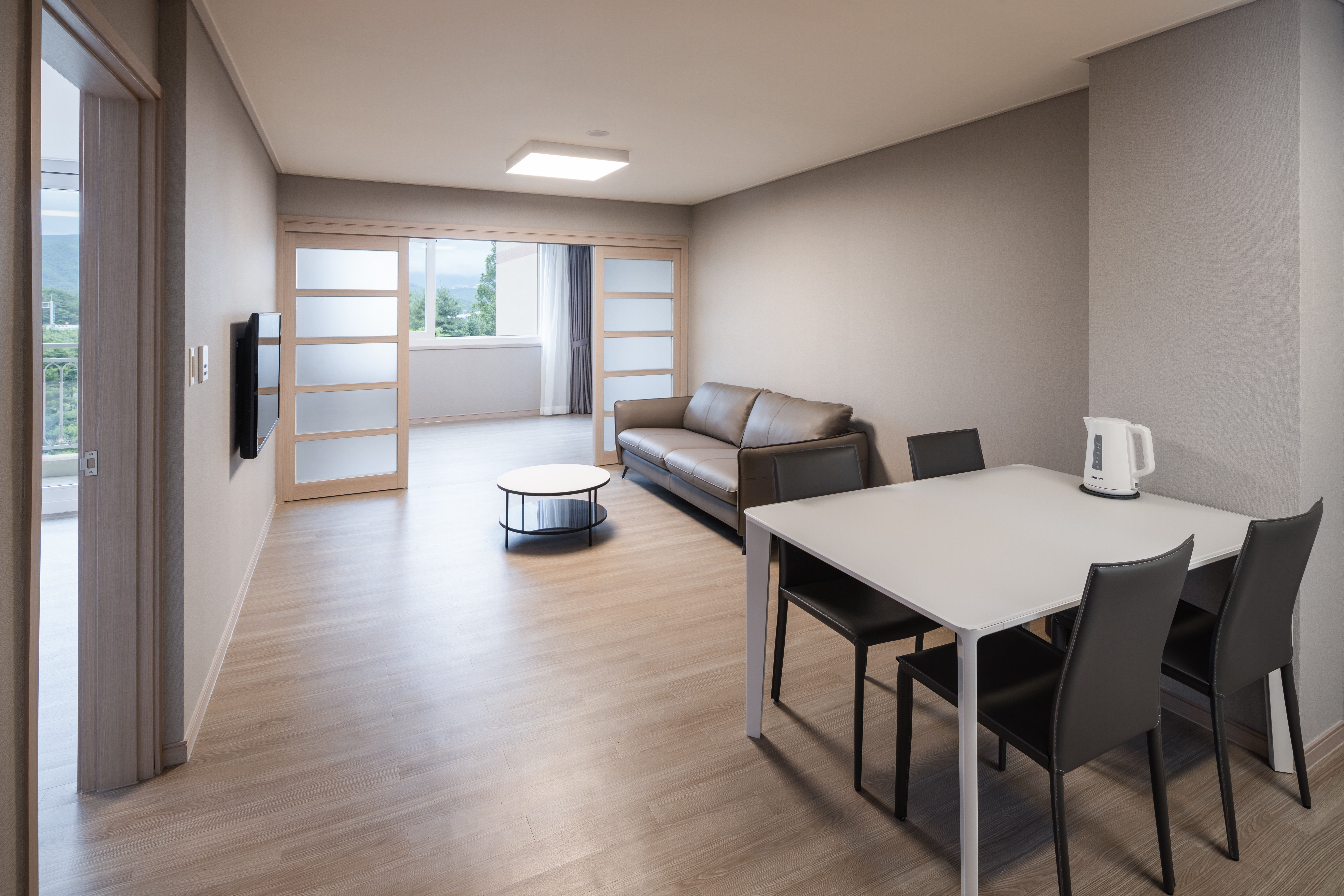 Main Room Photo