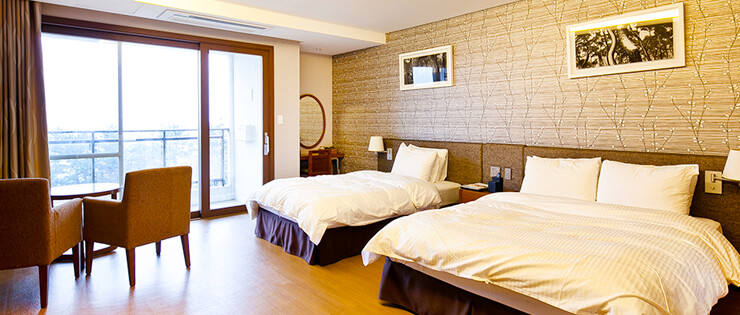 Main Room Photo