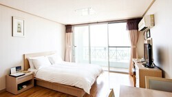 Main Room Photo