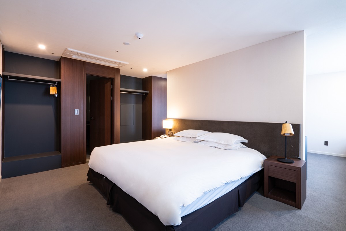 Main Room Photo