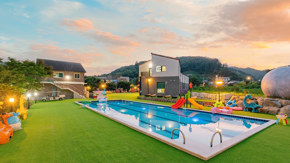 빛나키즈랜드풀빌라